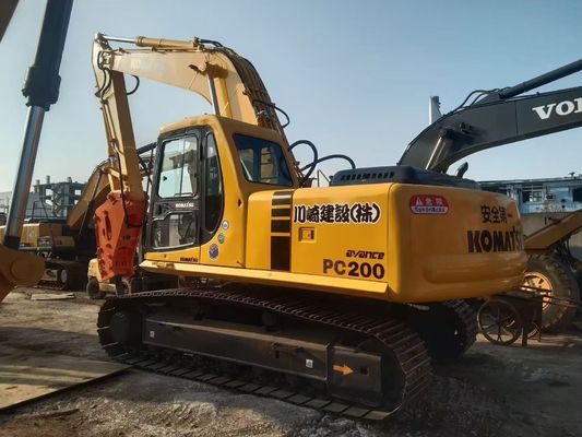 Japonya Komatsu PC220 6 Ekskavatörü Kullandı Hidrolik Çekiçle Basit İşleme