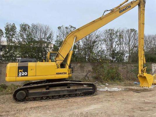 Japonya'da kullanılan Komatsu kazıcı PC220-7 18 metre uzunluğunda bir yırtıcı