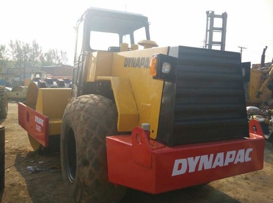 Kullanılmış CA25 Dynapac Tek Davullu Roller Koyun Ayakları ile Sabit Çalışma