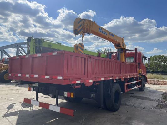 8 tonluk XCMG SQS200-4 Kamyon DongFeng Kamyonu ile monte edilmiş kullanılmış vinç 2019 yılı
