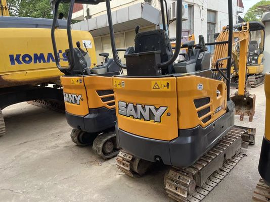 Kullanılmış SANY SY16C mini kazıcı bahçede çalışmak için sorunsuz çalışma