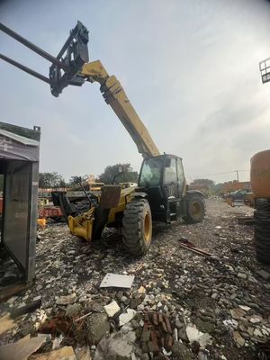 Orijinal Renkli Kullanılmış Teleskopik Taşıyıcılar XCMG XT680-170 Istikrarlı Çalışma