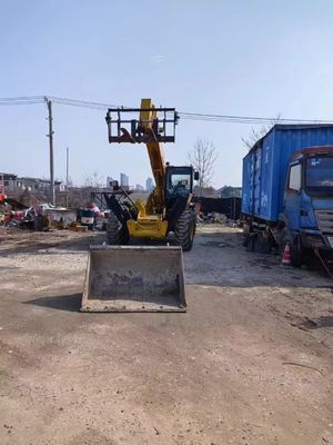 Orijinal Renkli Kullanılmış Teleskopik Taşıyıcılar XCMG XT680-170 Istikrarlı Çalışma