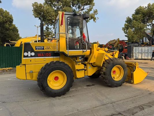 Orijinal Japonya Kullanılmış Komatsu WA100-1 Çarklı Yükleyici Bahçede Çalışmak