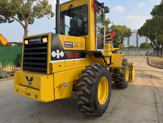 Orijinal Japonya Kullanılmış Komatsu WA100-1 Çarklı Yükleyici Bahçede Çalışmak