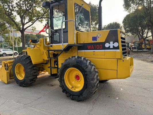 Orijinal Japonya Kullanılmış Komatsu WA100-1 Çarklı Yükleyici Bahçede Çalışmak