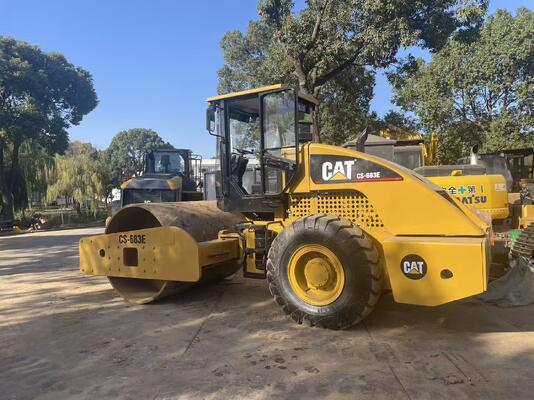 Orijinal Japonya Kullanılmış Caterpillar CS-683E Tek Davullu Yol Roleri Mükemmel durumda